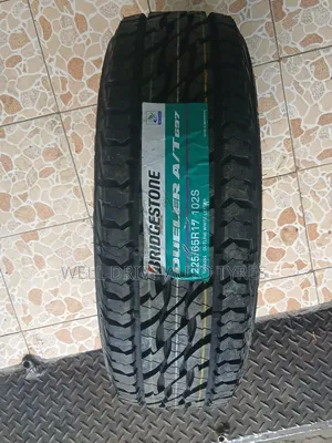 225/65r17 Brigestone 697 Dueler a/T