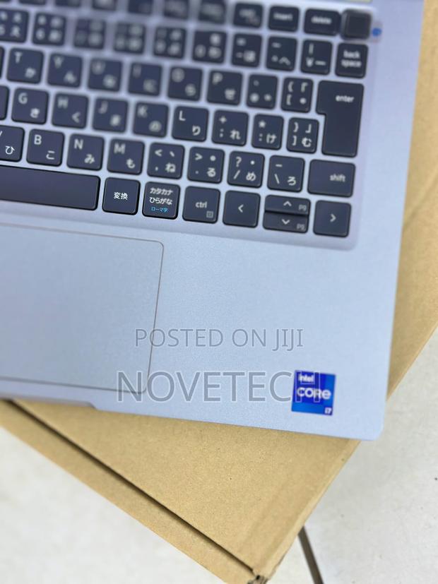 Laptop Dell Latitude 5320 32GB Intel Core i7 SSD 512GB - thumbnail 3