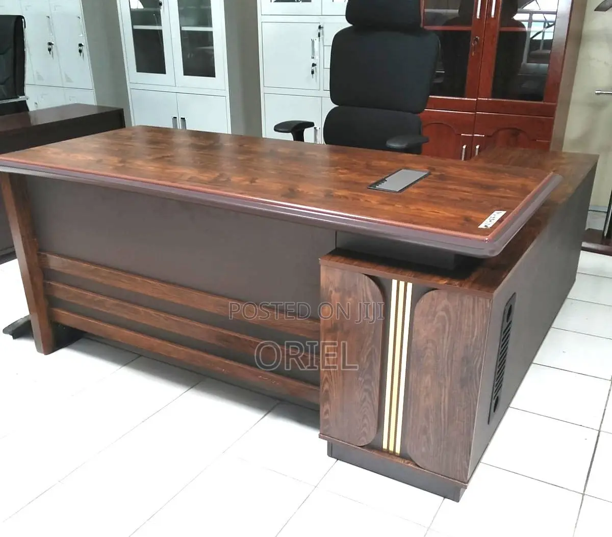 Modern L-Shaped Office Desk : Office 1.8m Executive Working Desk