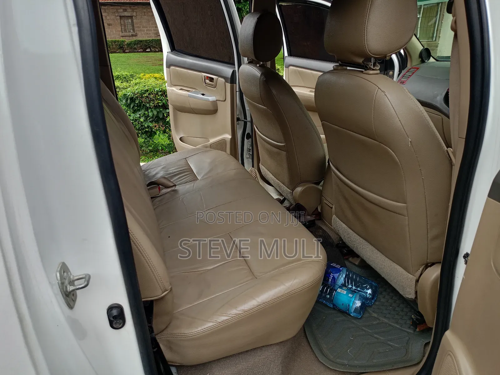 Toyota Hilux 2013 White