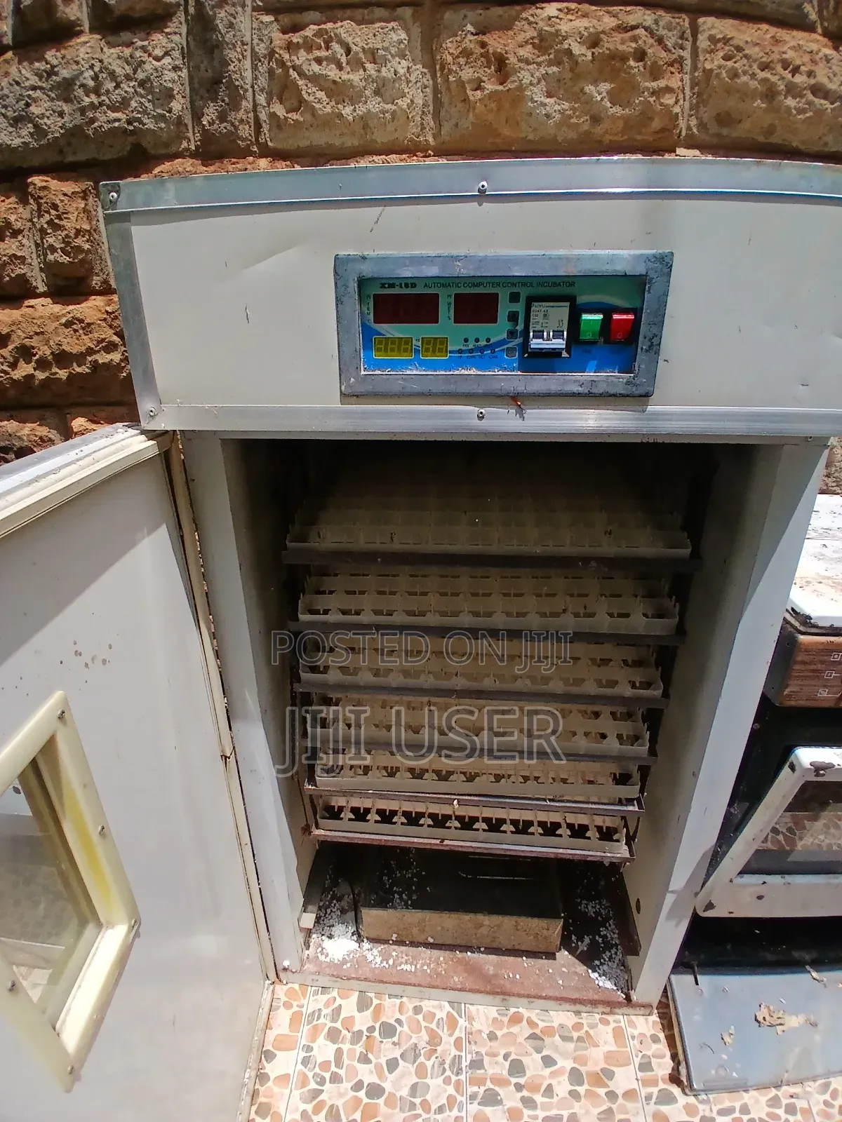 Repairable Egg Incubator