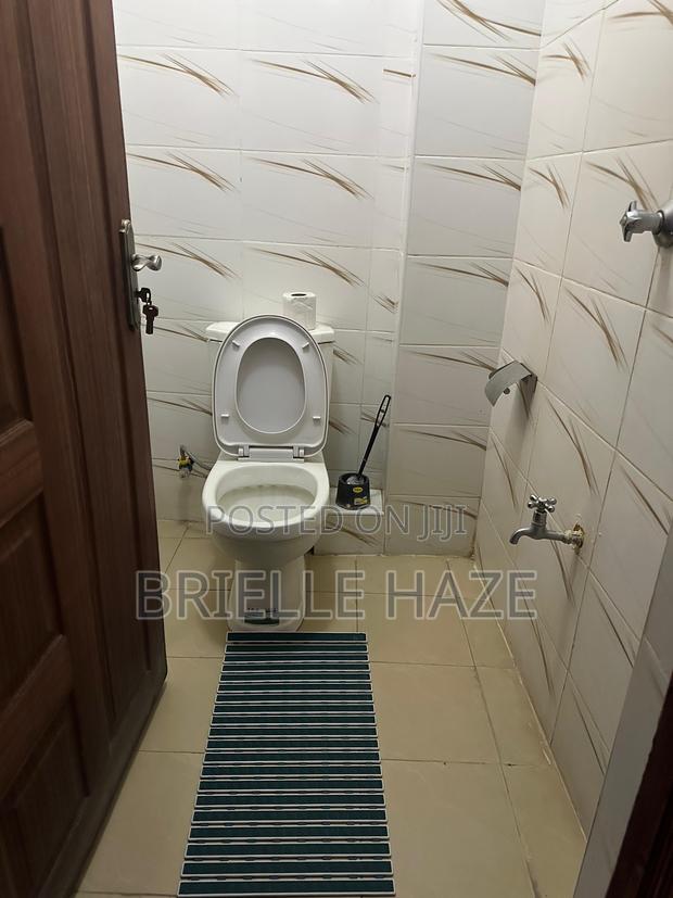 Kayla One Bedroom Airbnb - thumbnail 5