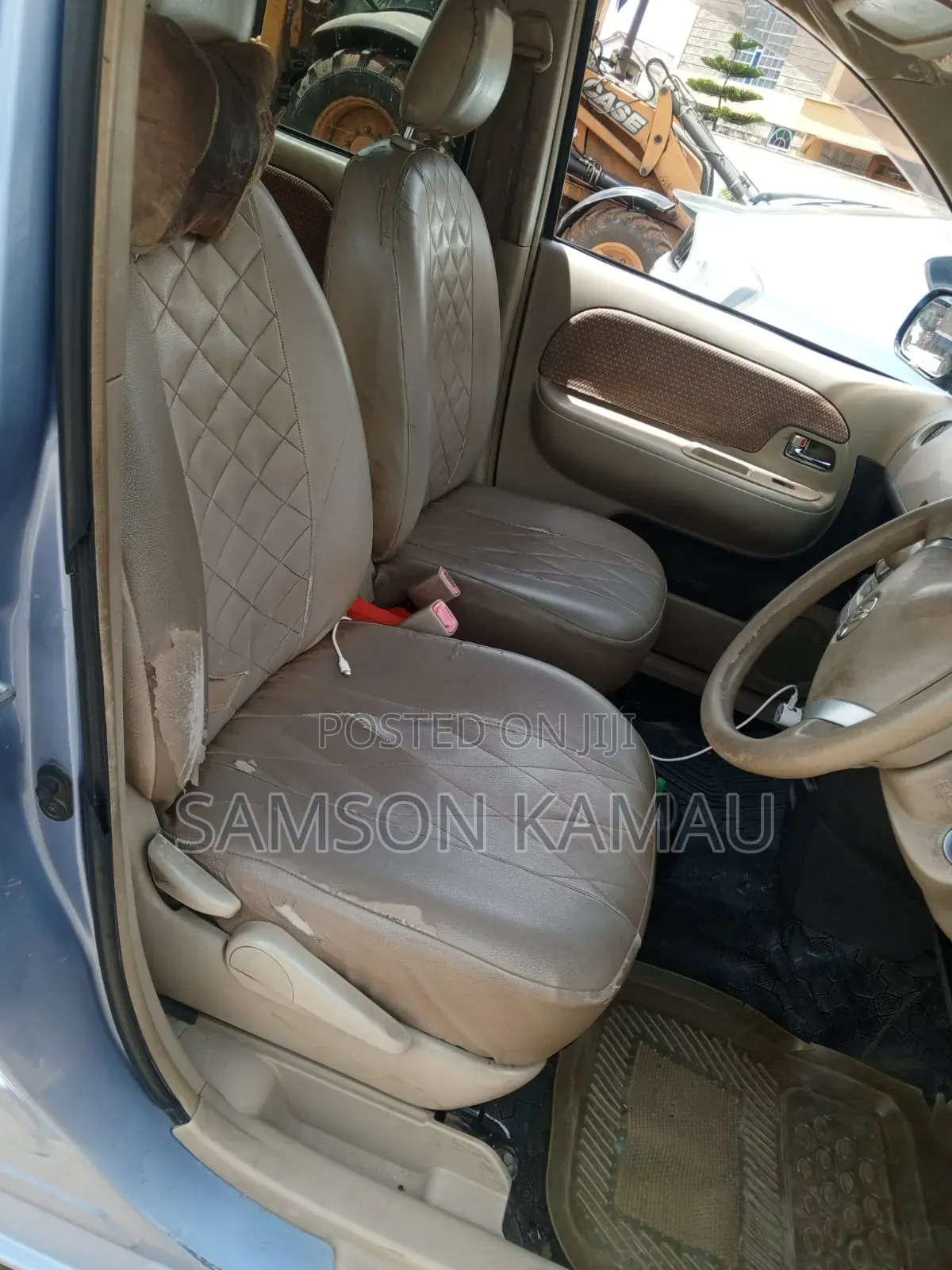 Toyota Sienta 2012 Blue