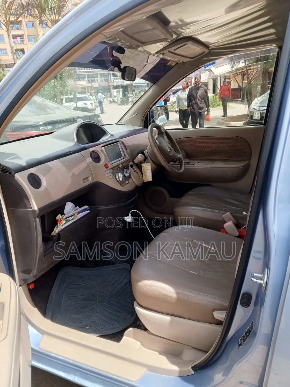 Toyota Sienta 2012 Blue
