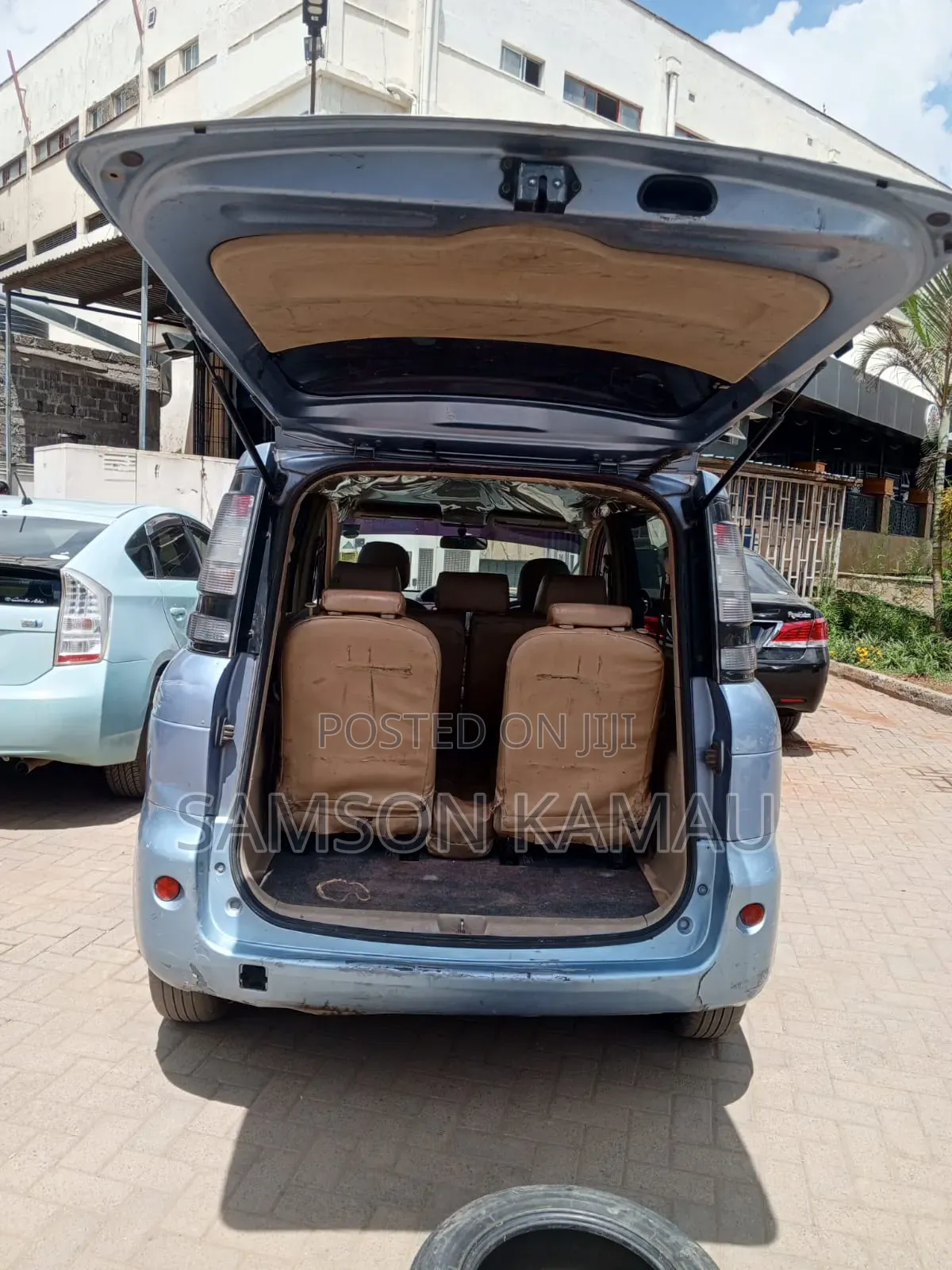 Toyota Sienta 2012 Blue