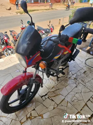 Bajaj Boxer 150 UG 2022 Brown
