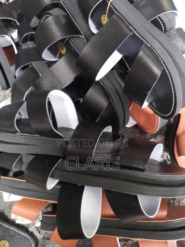 Ladies Shoes - thumbnail 3