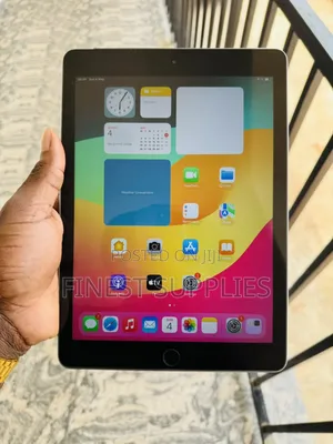 Apple iPad 9.7 32 GB Silver