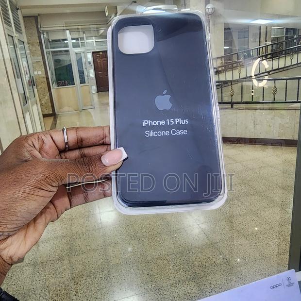 Apple iPhone 15 Plus 256 GB Black - thumbnail 2