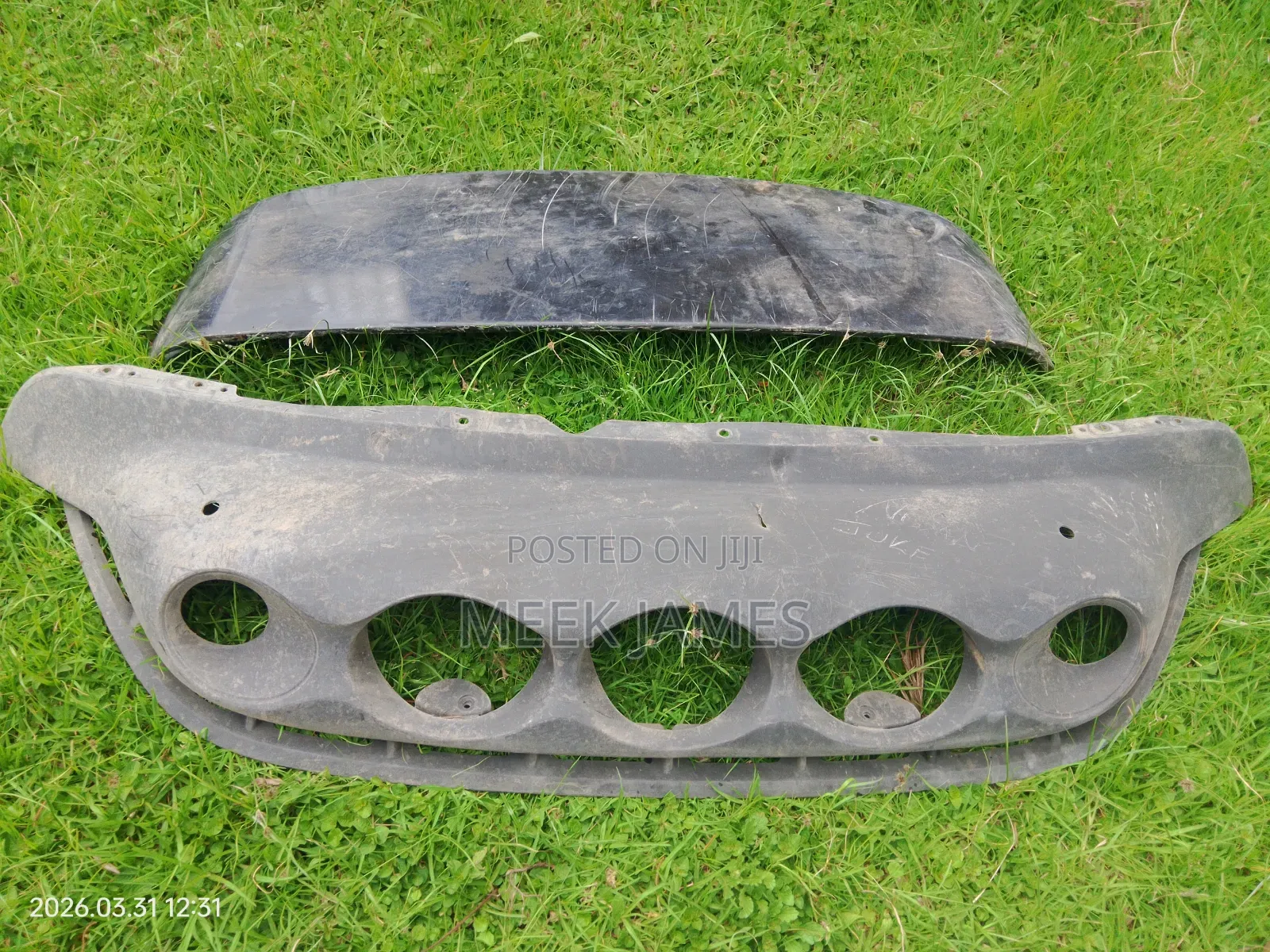 Toyota Harrier (240) Spoiler/Nissan Juke Bumper