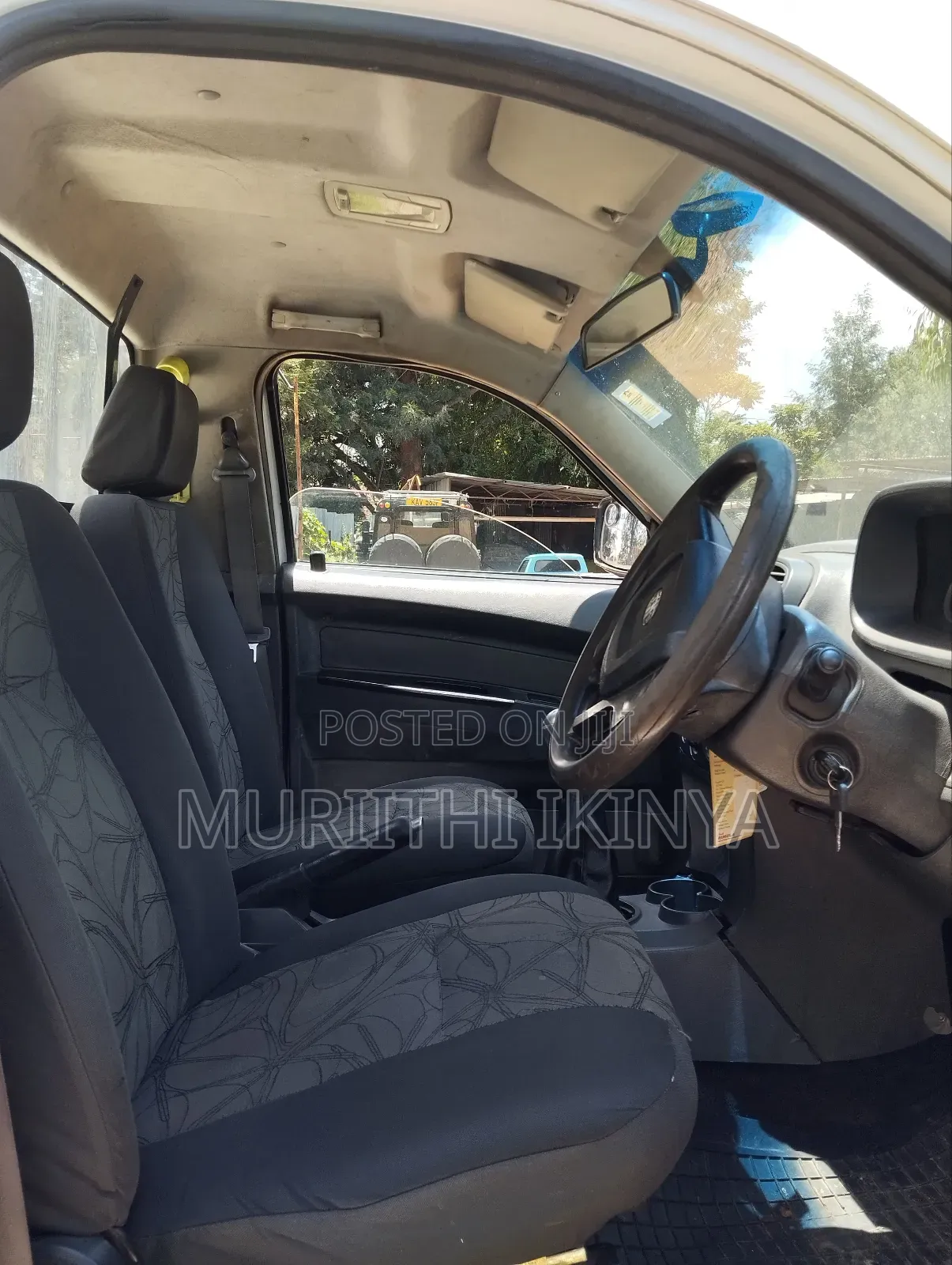Tata Xenon 2015 White