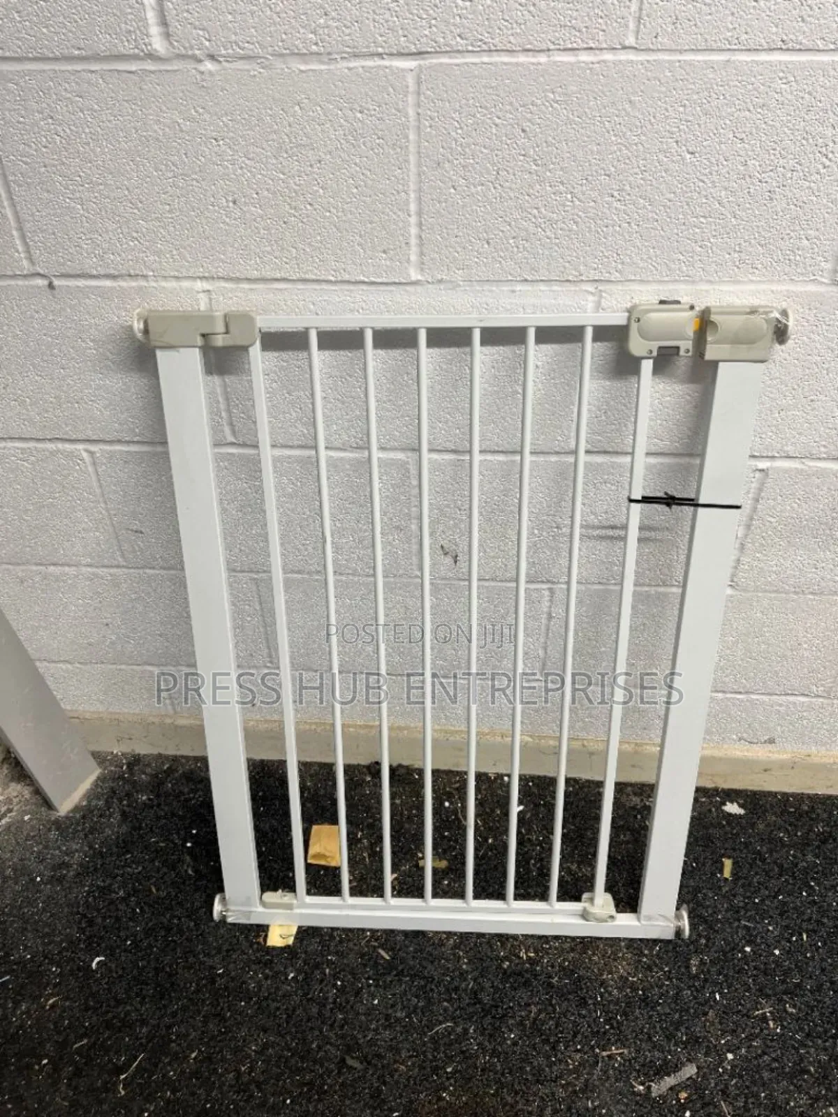 Pressure Fit Safety Gate "