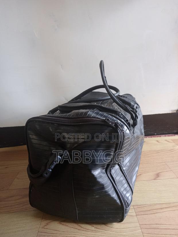 A Heavy Leather Traveling Bag - thumbnail 3