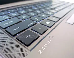 Laptop HP ZBook Firefly G8 8GB Intel Core i5 SSD 512GB
