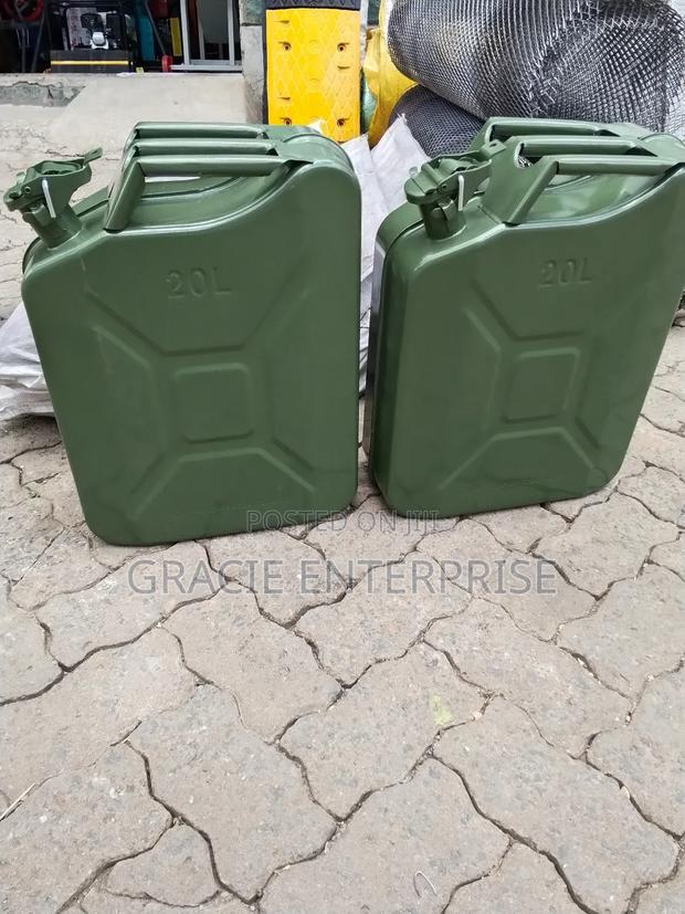 Jeep Can/ Fuel Jerrycan
