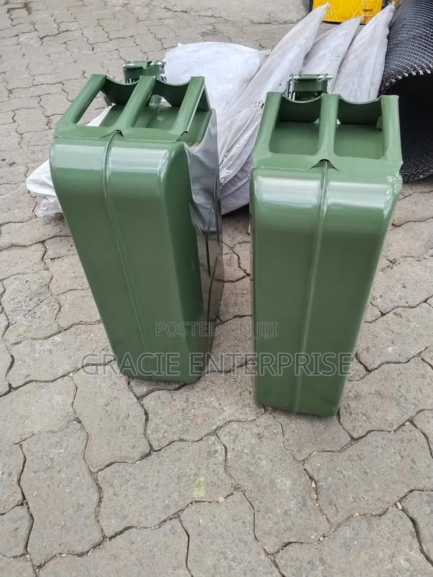 Water Storage Can/ Fuel Jerrycan