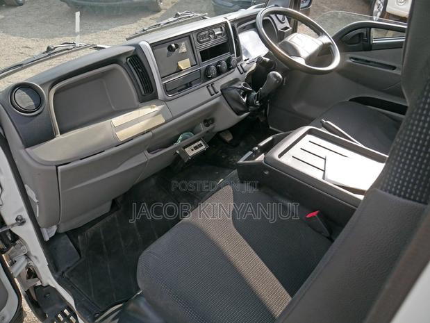 2017 Mitsubishi Fuso Canter - thumbnail 7