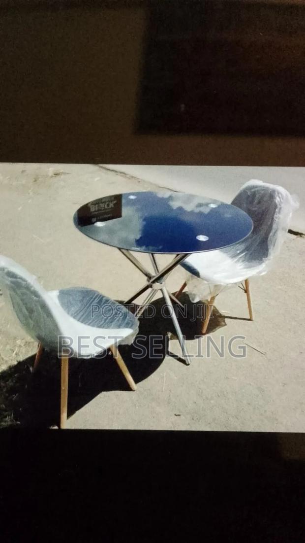 C-88 Round Table and Chairs - main view