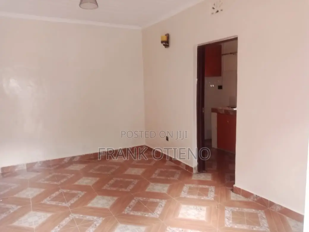 1bdrm Bungalow in Milimani for rent