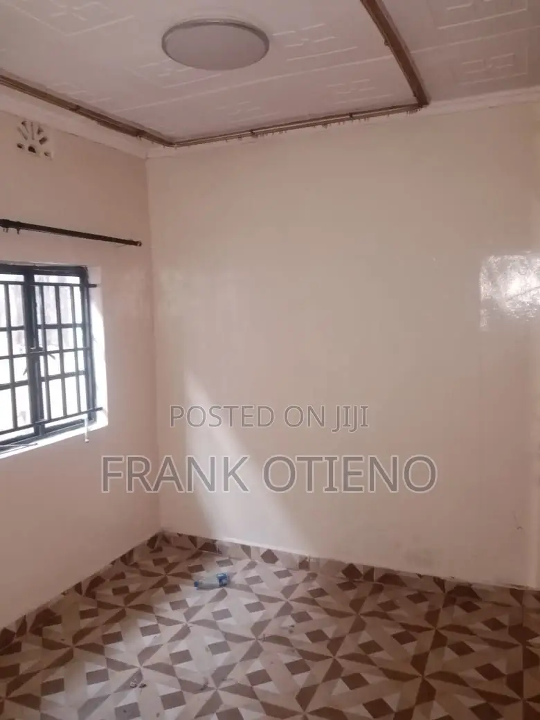 1bdrm Bungalow in Milimani for rent
