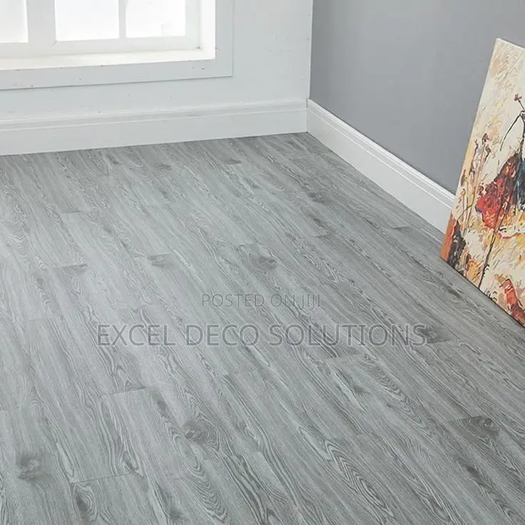 Wood Style Laminate Flooring for Clean and Modern Interior Spaces
