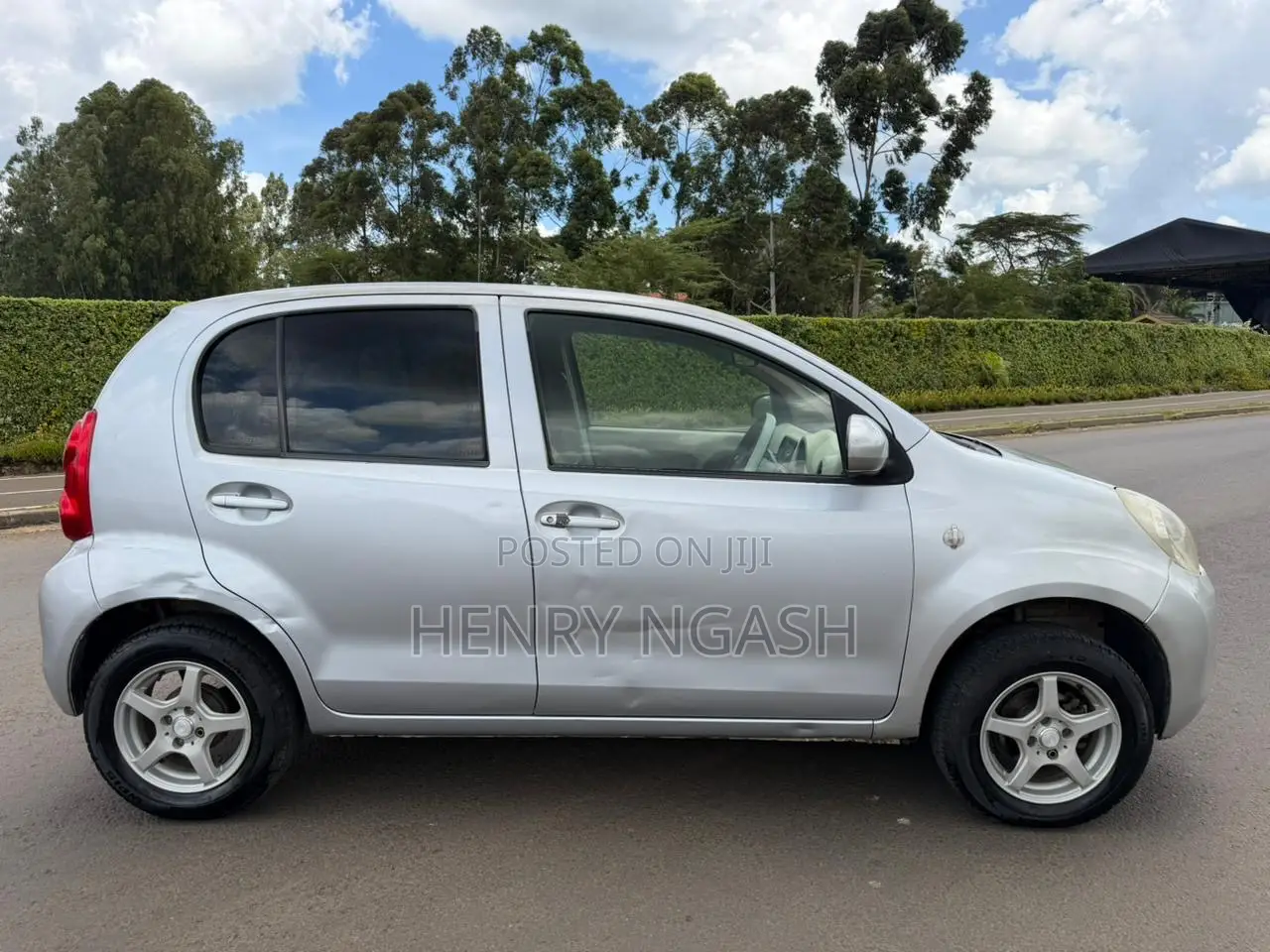 Daihatsu Boon 2010 Silver