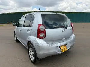Daihatsu Boon 2010 Silver