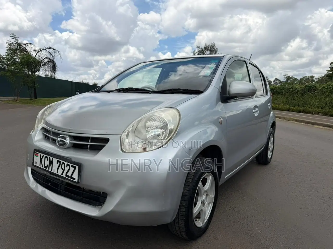 Daihatsu Boon 2010 Silver