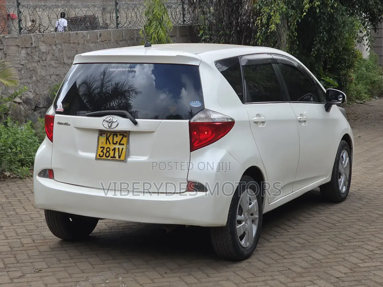 Toyota Ractis 2013 White