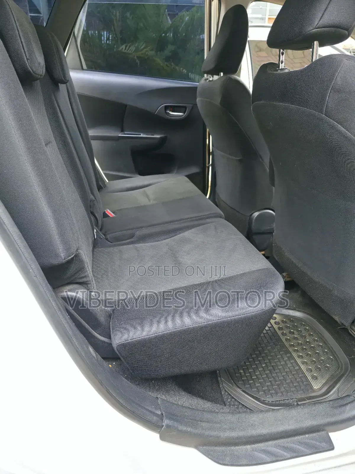 Toyota Ractis 2013 White