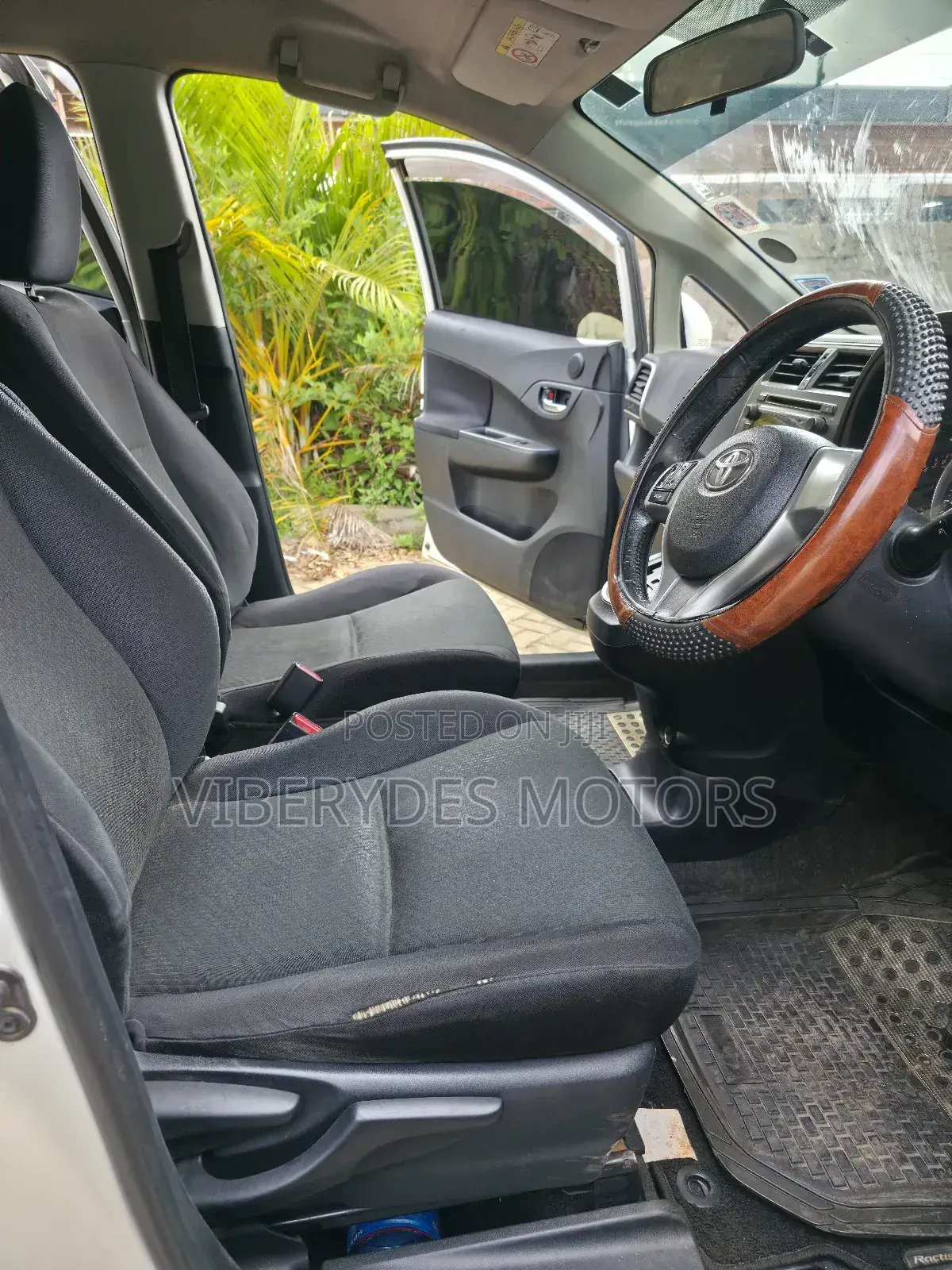 Toyota Ractis 2013 White