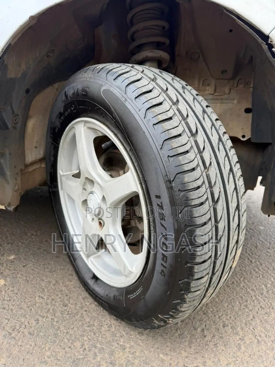 Daihatsu Boon 2010 Silver
