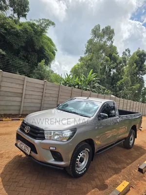 Toyota Hilux 2.4 Diesel 2020 Gold