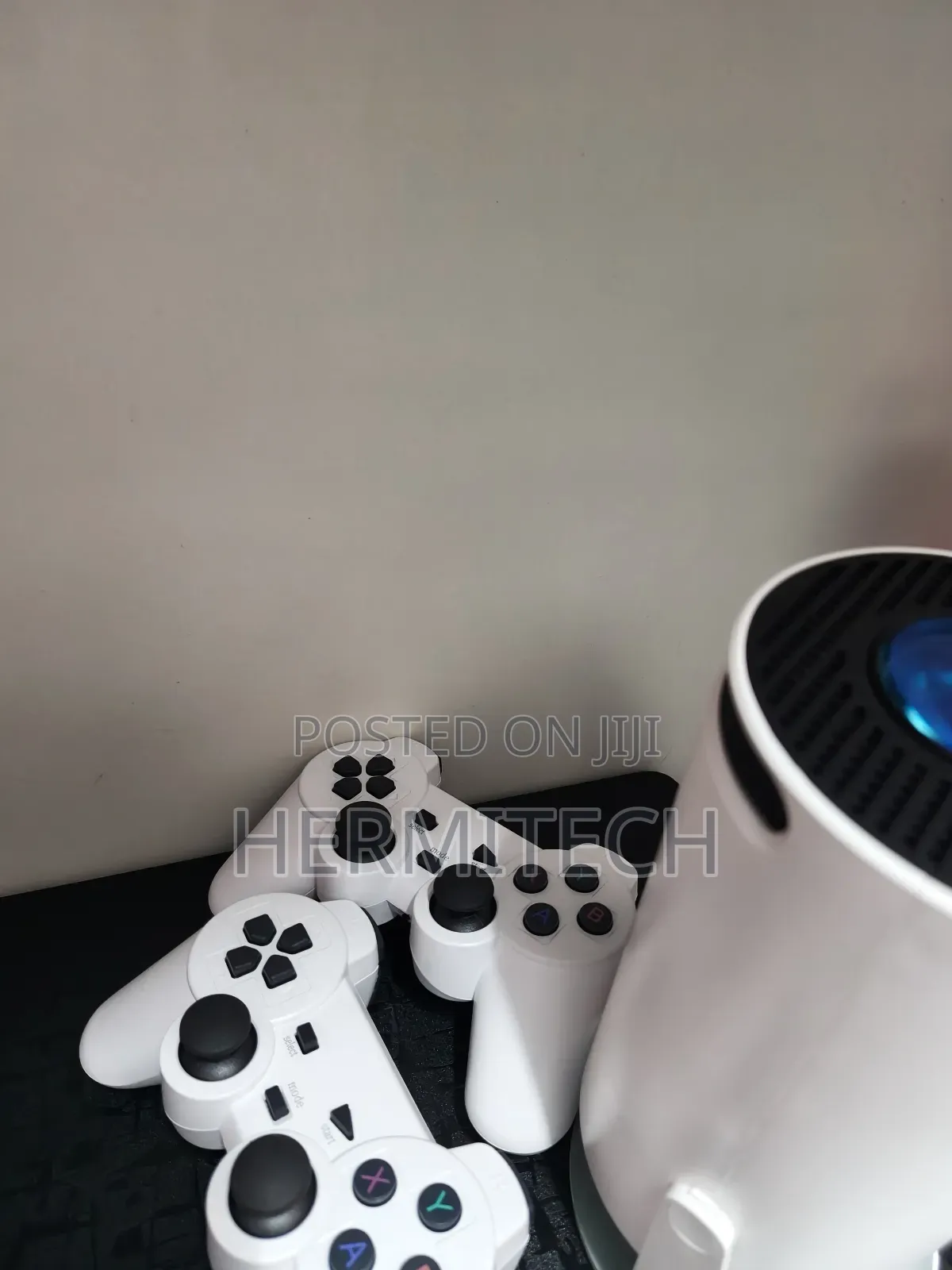Modern Design Gaming Projector With 2gaming Pads Wifi Hdmi Usb Sd Slot