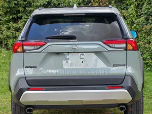 Toyota RAV4 Adventure AWD 2020 Green