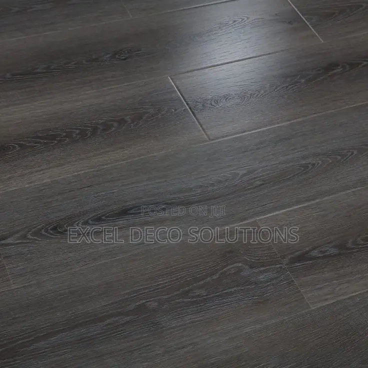 Wood Look Laminate Flooring for Stylish and Durable Floor Finishing