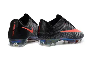 "Black Pack" Superfly 11 Nike Football Boots