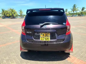 Nissan Note 2014 Maroon