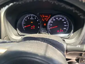 Nissan Note 2014 Maroon