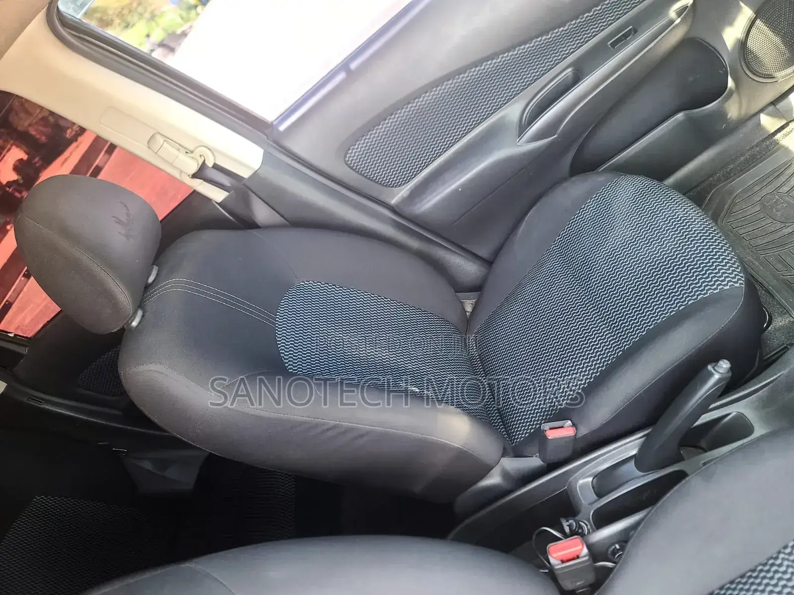 Nissan Note 2014 Maroon