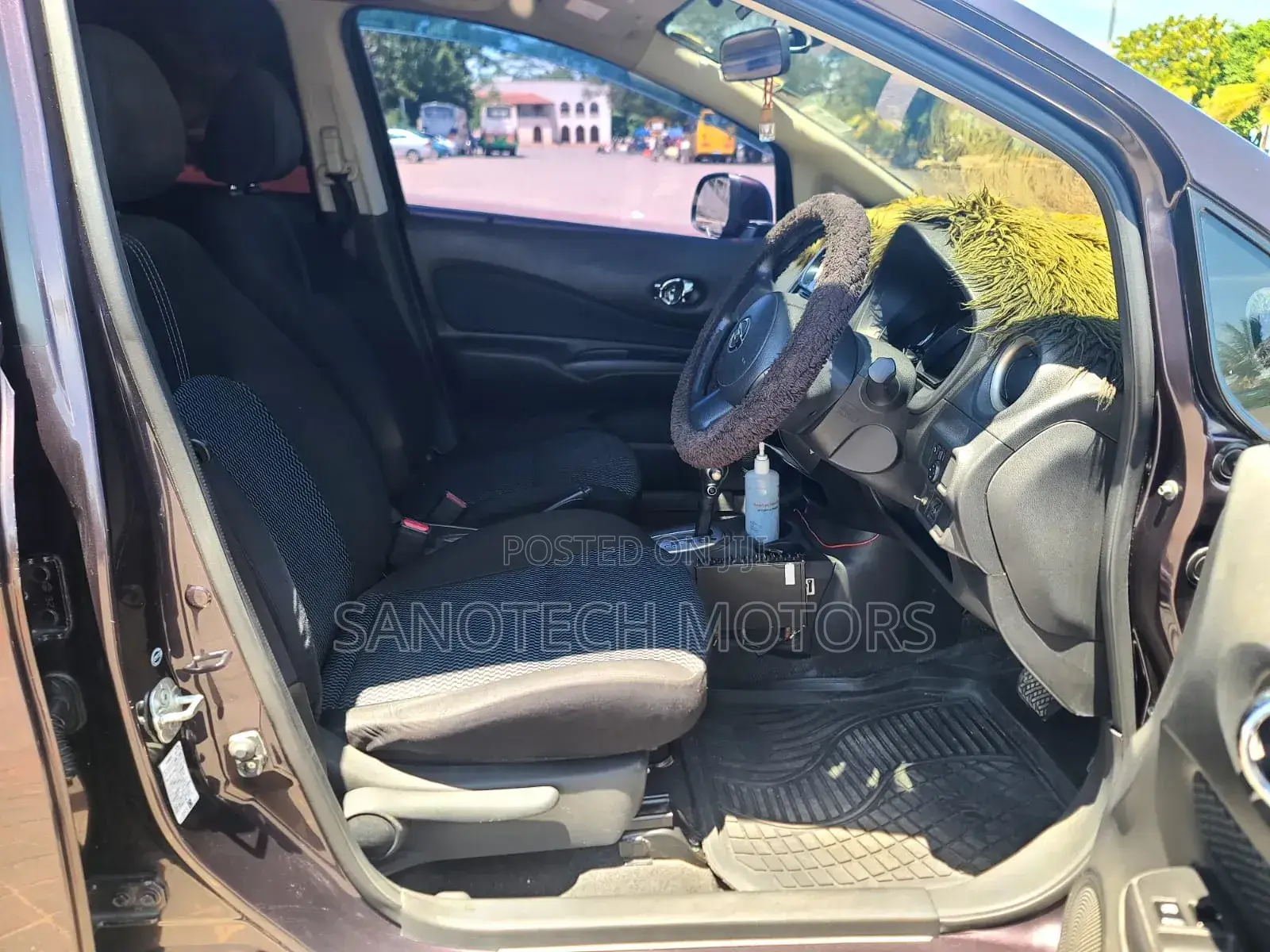 Nissan Note 2014 Maroon