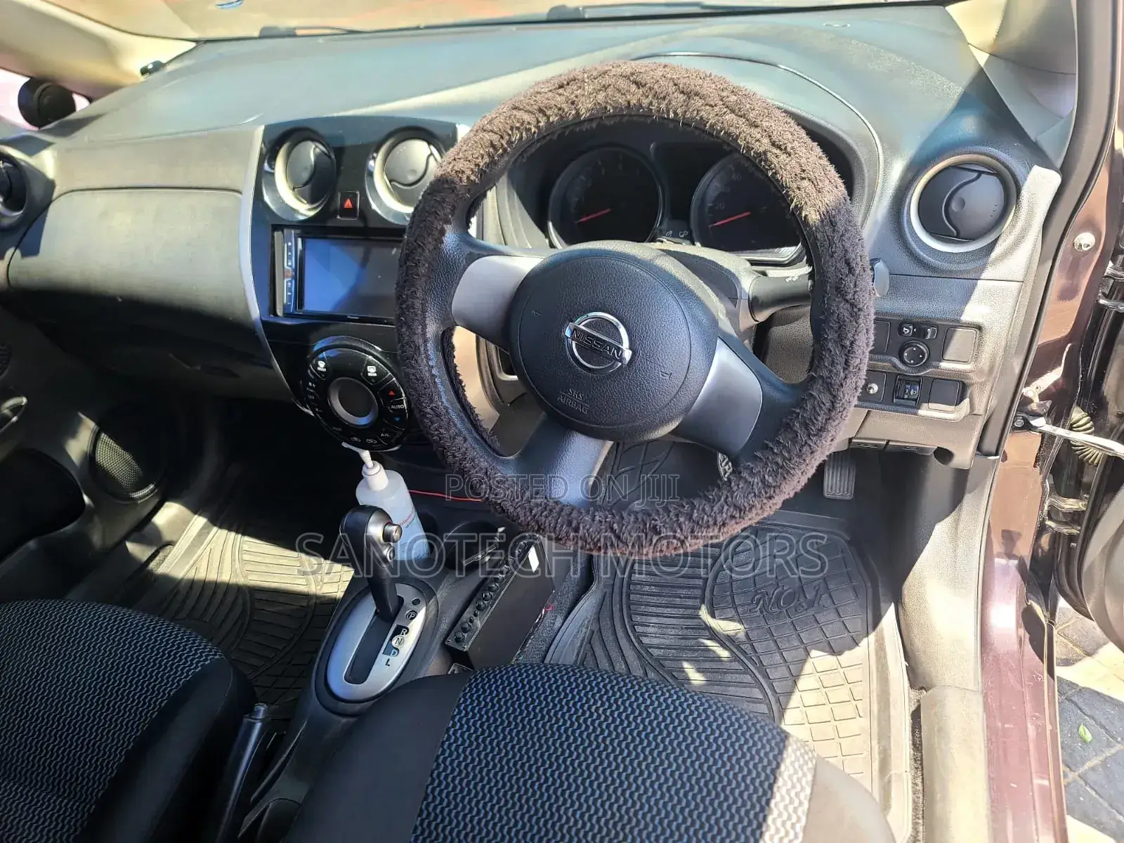 Nissan Note 2014 Maroon