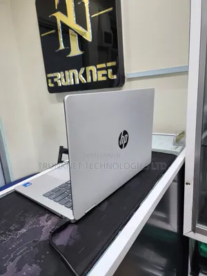 New Laptop HP OmniBook 5 Flip 16GB Intel SSD 512GB