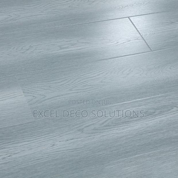 Wood Style Laminate Flooring for Clean and Elegant Interior Spaces