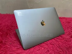 Laptop Apple MacBook Pro 2017 16GB Intel Core i7 SSD 512GB