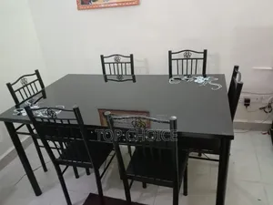 Comfortable Glass Dining Table 6- Seater