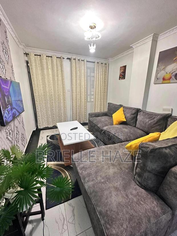 Kayla One Bedroom Airbnb - thumbnail 8