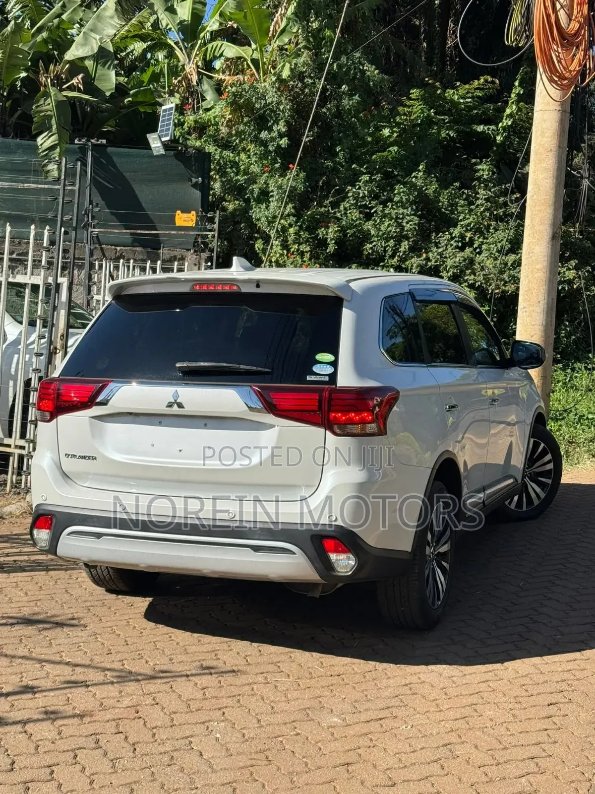 Mitsubishi Outlander 2018 Pearl