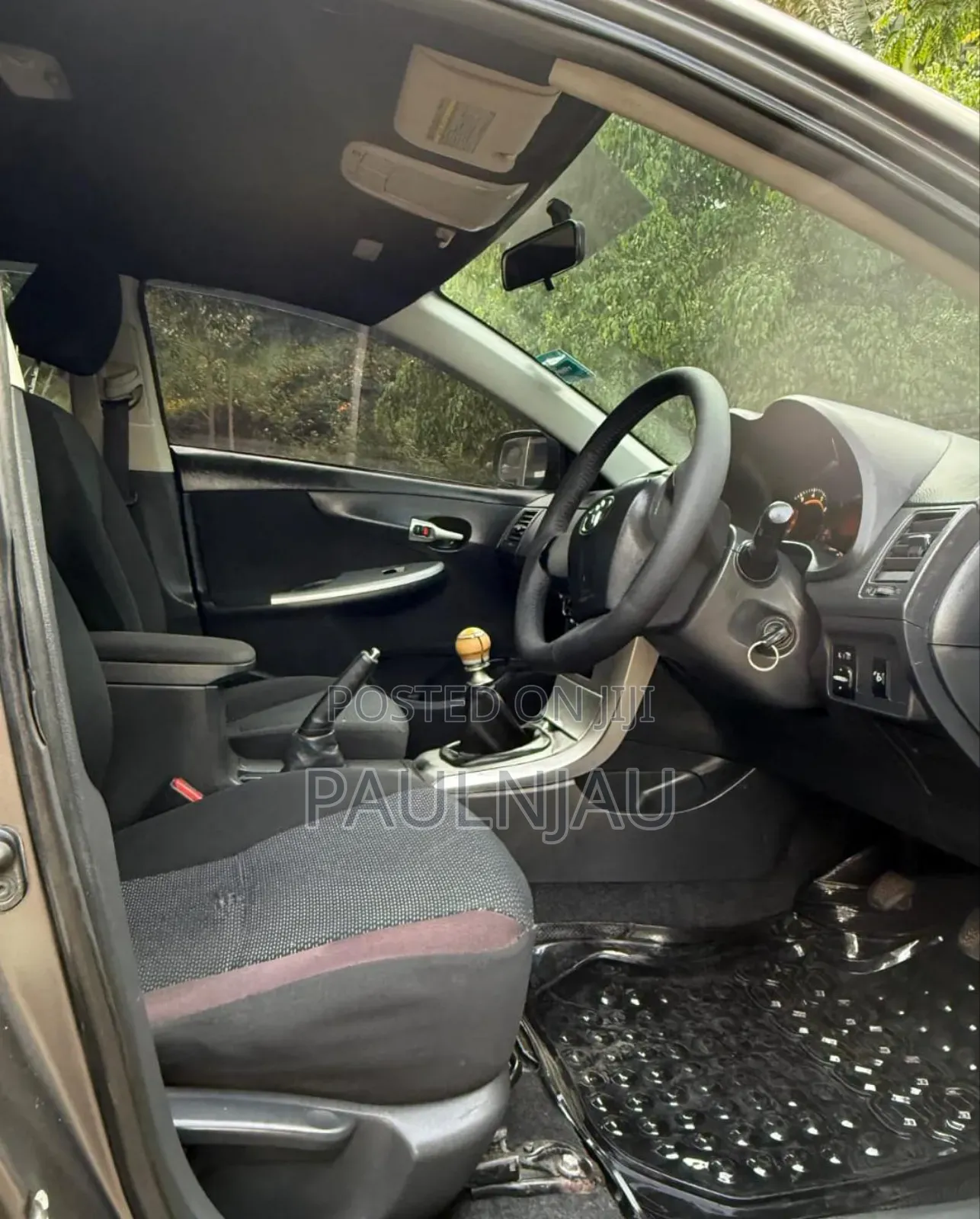 Toyota Corolla Altis 2012