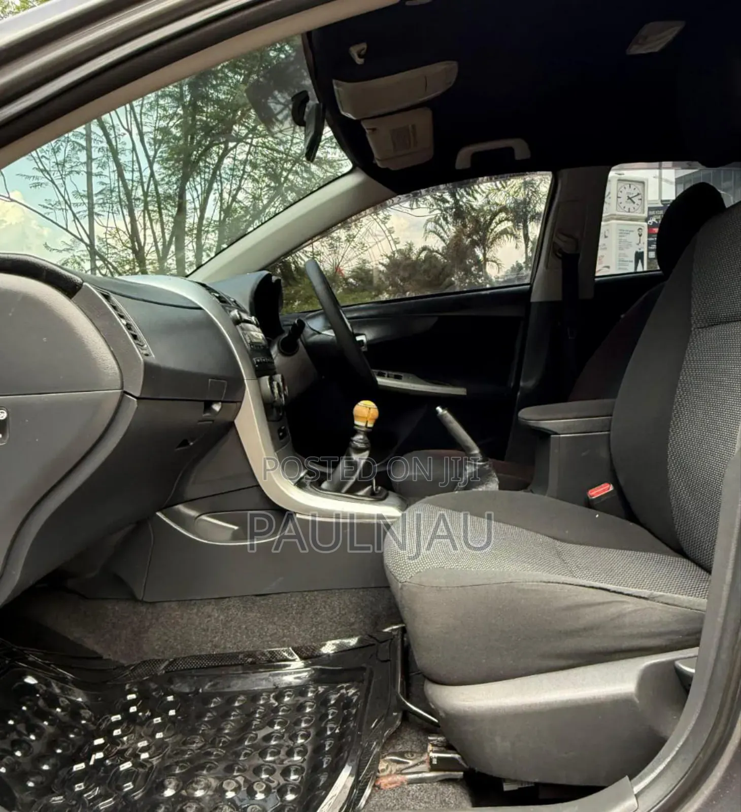 Toyota Corolla Altis 2012